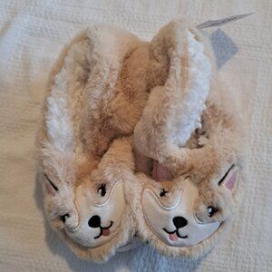 Capelli slipper socks with faux fur has gripper dots size small/medium shoe 9-13